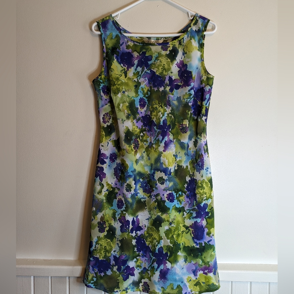 Tradition floral  dress.   10p.  Nwot